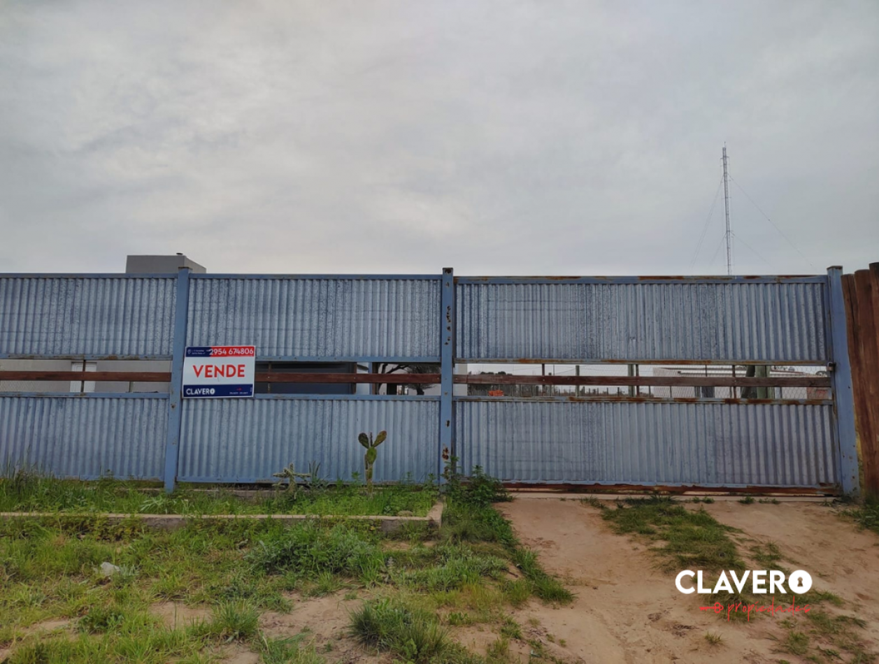 Se Vende: Terreno + Construccion + Servicios