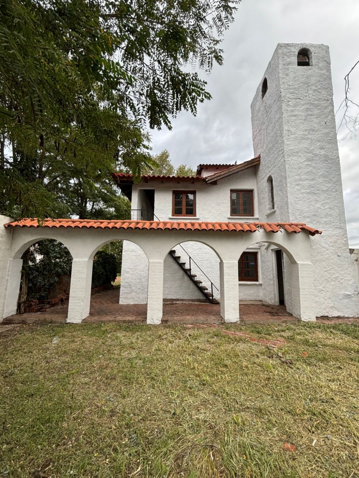 Se alquila casaquinta 4 dormitorios